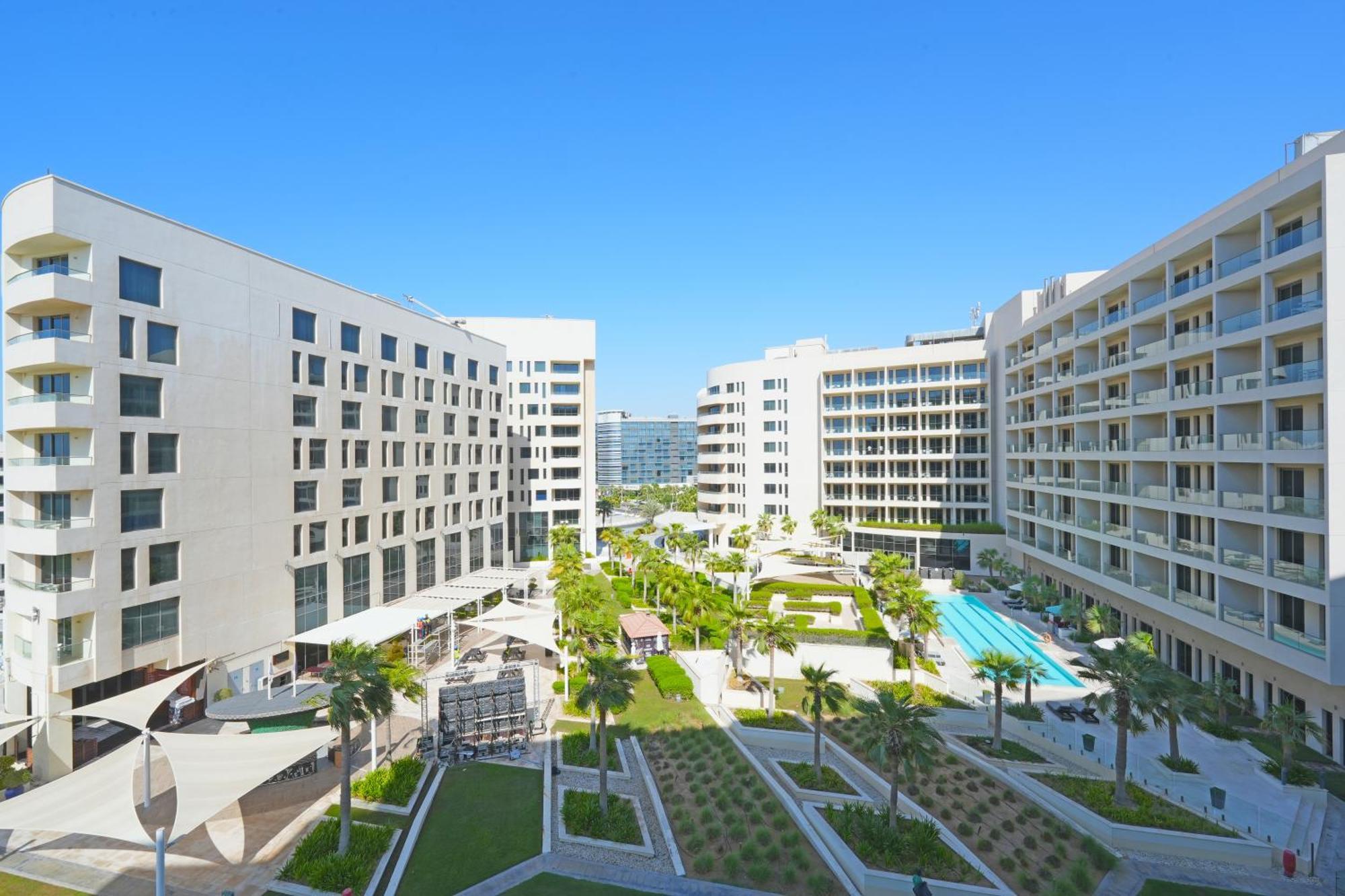 With Beautiful View Apartment